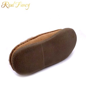 Pantoufles d'intérieur en daim pour hommes, 2019, pantoufles de luxe de haute qualité en <span class=keywords><strong>fourrure</strong></span> d'agneau, de vache, mode d'hiver - Product Image 3
