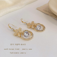 Anting bunga temperamen trendi anting-anting pernyataan berlian imitasi mode anting-anting emas menjuntai indah