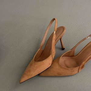 Nouvelles Chaussures d'été pour Femme Style Français à Bout Pointu avec Tige en Velours, Fermeture à Lacets et Talon Fin - Product Image 5