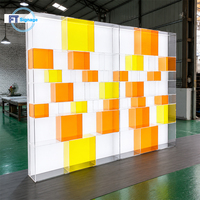 Vitrine d'exposition moderne en acrylique rétroéclairée, étagère d'exposition éclairée par LED pour magasin de détail, publicité intérieure commerciale