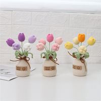 Bunga Mawar Tulip Rajutan Kapas Buatan Kecil yang Lucu dalam Pot untuk Dekorasi Meja, Dasbor Mobil, Natal, Tahun Baru, Halloween, dan Hadiah untuk Teman