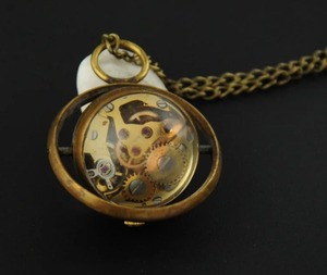 Reloj de Bolsillo Mecánico Vintage Único con Esfera de Cristal, Estilo Steampunk Retro, para Mujer, con Colgante de Collar, Regalo - Product Image 4
