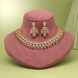 Colliers de diamants américains multicolores en CZ Ensemble de perles de laiton pour les fêtes de mariage Vêtements de mariée Commande en gros - Product Image 2