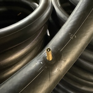 Chambre à air de <span class=keywords><strong>moto</strong></span> 300-17 <span class=keywords><strong>pour</strong></span> pneus brésiliens et pneus tubeless - Product Image 3