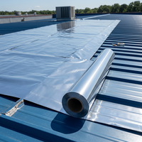 Feuille de feuille d'aluminium laminée PET anti-UV et anti-âge avec une réflectivité de 95-97% pour l'isolation des toitures en tuiles d'acier revêtues de couleur
