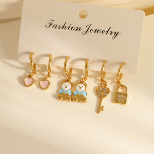 Ensemble de boucles <span class=keywords><strong>d</strong></span>'oreilles conception Simple amour serrure clé pendentif boucles <span class=keywords><strong>d</strong></span>'oreilles jolie fille <span class=keywords><strong>ours</strong></span> personnage de dessin animé Style Zircon boucles <span class=keywords><strong>d</strong></span>'oreilles <span class=keywords><strong>trois</strong></span> pièces ensemble - Product Image 3