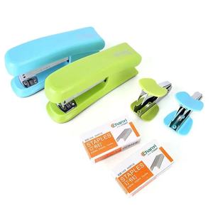 शीर्ष गुणवत्ता कार्यालय और स्कूल प्लास्टिक स्टेपलर 1 पूर्ण स्ट्रिप प्लास्टिक + 1000 स्टेपल + 1 स्टेपल रिमूवर - Product Image 2