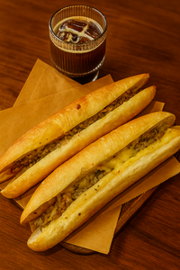 Banh Mi Congelado Salado con Carne de Res y Queso, Alto en Proteínas, Halal, 90g, Listo para Usar, Envasado al Vacío, para Niños, Thai Minh Vietnam - Product Image 2