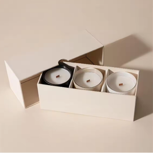 Fournisseur de bougies en gros, bougies personnalisées minimalistes pour la décoration de la maison, bougies en cire de soja parfumées dans un pot en céramique, cadeau idéal pour la Saint-Valentin - Product Image 1