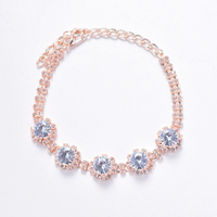 Collier pour animaux de compagnie de luxe pour chat et chien, en alliage de diamant, rivets, cristal, pendentifs en strass, collier pour chat, décoration pour chat