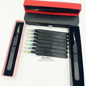 Pinzas de pestañas con logotipo personalizado duradero de acero inoxidable con acabado negro mate de 45 grados para barras de pestañas de salón uso profesional - Product Image 2