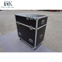 Plateforme de scène mobile avec flight cases, plateforme antidérapante, scène légère
