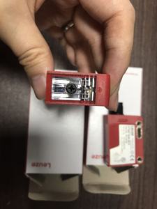 เซ็นเซอร์แบบกระจายแสงรุ่นดั้งเดิมและรุ่นใหม่ Leuze HT25C.S/4P-M12 พร้อมระบบตัดแสงรบกวนจากพื้นหลัง 50134239 - Product Image 3
