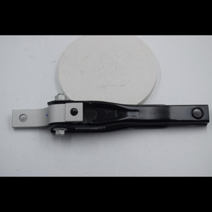 ขายึดเครื่องยนต์ Volkswagen รุ่น 3QD 199 855C ทำจากอลูมิเนียมอัลลอยด์ เหล็ก และยาง สำหรับรถยนต์ Bora Lavida Golf Beetle - Product Image 4