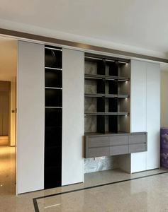 Système de garde-robe moderne et minimaliste, portes coulissantes pleine hauteur, rails dissimulés, vitrine <span class=keywords><strong>intégrée</strong></span> - Product Image 2