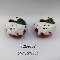 Salière poivrière en céramique écologique peinte à la main en forme de fraise, boîte en bois avec couvercle en bambou, outils d'épices en porcelaine pour lavage à la main