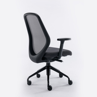 Chaise de bureau ergonomique moderne OMNI avec fonction Synchro-Tilt 90-120°, dossier en maille respirante, certifiée BIFMA pour de longues heures de travail