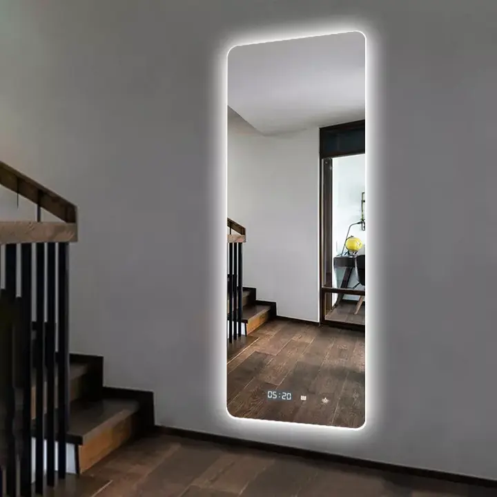 مرآة حائط كامل للاستخدام في الحمام مزودة بإضاءة ليد
