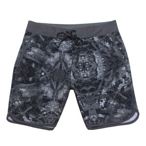 Vente en gros de maillots de bain pour hommes en polyester, vêtements de plage, boardshorts à imprimé floral, pantalons de plage, shorts de bain, shorts de surf grande taille - Product Image 4