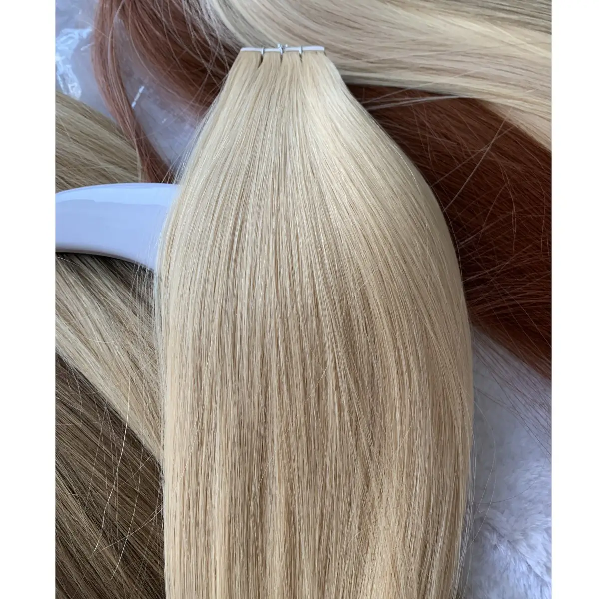 Nouvelles extensions de bande de cheveux Extensions de bande russe de haute qualité Cuticule de cheveux humains alignée longue durée