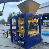 Machine à blocs hydraulique QT4-24 avec une construction solide et durable
