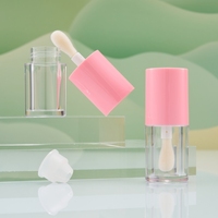Tube de brillant à lèvres en plastique blanc personnalisable de 4ml grand pinceau applicateur emballage cosmétique vide bonnet mignon brillant à lèvres en plastique personnalisé