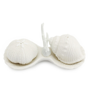 De cerámica blanca, <span class=keywords><strong>caracol</strong></span> de mar diseño de concha de sal y pimienta con placa - Product Image 1