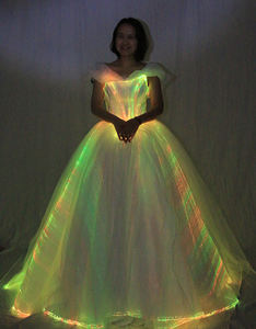 Robe de mariée lumineuse, robe de mariée qui brille dans le noir, robes de mariée, fibre optique lumineuse, robe de mariée noble - Product Image 6