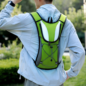 Sac à dos de cyclisme longue distance avec système d'hydratation, bandes réfléchissantes de sécurité, imperméable, pour sports de plein air et vélo - Product Image 3