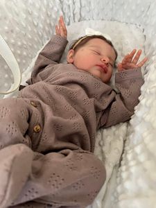 Barato caliente 19 pulgadas recién nacido tamaño ya terminado Bebe silicona Real Reborn Baby Doll para niñas niño niños Juguetes - Product Image 4