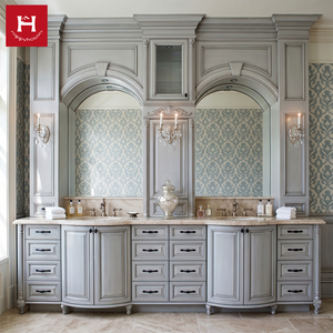 Mobile Bagno di Lusso Personalizzato Grigio Grado E0 con Doppio Lavabo, Set Mobile in Legno Massello Design Francese per Progetti Villa - Happy Houses - Product Image 1