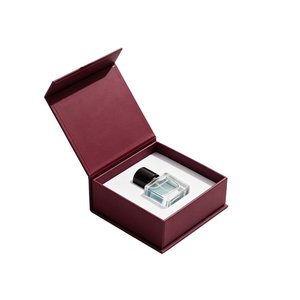 Caja de Regalo Magnética para Perfume con Logotipo Personalizado, Empaque de Cartón Rígido Reciclable con Forro de Espuma Suave para Botellas de Perfume, Servicio OEM - Product Image 1