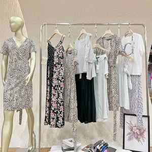 Vêtements de marque en gros, liquidation 2025, vêtements pour femmes, vêtements usagés, robes décontractées, envoi aléatoire - Product Image 4