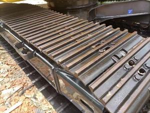 รถขุดมือสองญี่ปุ่นแท้ โคมัตสึ PC130 13 ตัน รถขุดไฮดรอลิกแบบตีนตะขาบ รุ่น PC110-7 PC200-6 PC220-8 คุณภาพสูง - Product Image 4