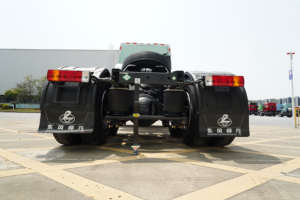 รถบรรทุกห้องเย็น DONGFENG Chenglong H5V EV - ระบบทำความเย็นไฟฟ้า -18 องศา เหมาะสำหรับขนส่งอาหาร แบตเตอรี่ 282kWh ระยะทาง 201-300 กม. <span class=keywords><strong>6x4</strong></span> - Product Image 4