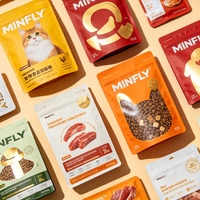 Sac d'emballage alimentaire pour animaux de compagnie durable avec logo personnalisé imprimé, haute barrière anti-humidité, pochette verticale pour aliments secs 250g 500g