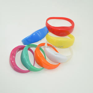 Pulsera Luminosa de Silicona con Logotipo Personalizado, Activada por Voz, Decoración Luminosa LED para Fiestas, Xyloband para Eventos y Conciertos - Product Image 6