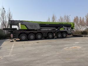 Grue sur camion Zoomlion ZAT3000A d'occasion de 300 tonnes, grue mobile à flèche télescopique Zoomlion d'occasion - Product Image 2