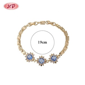 ผู้ผลิตมืออาชีพ สร้อยข้อมือทอง 18K ชุบทองเหลืองประดับเพทายสีน้ำเงินรูปดอกไม้สำหรับผู้หญิง เครื่องประดับแฟชั่นประจำวัน Aretes De Laton - Product Image 4
