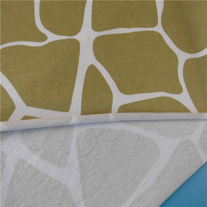 Tessuto Jersey in Cotone Organico 70% e Canapa 30% - Personalizzabile nel Colore - Certificato GOTS e OEKO-TEX per Abbigliamento all'Ingrosso - Product Image 3