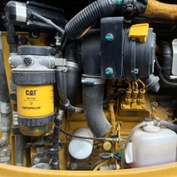 Mini-pelleuse CAT 302 d'occasion, cabine climatisée, ultra-compacte, idéale, faible nombre d'heures, bon état, compatible avec chenilles en caoutchouc personnalisées