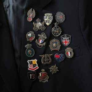 Ding Yi <span class=keywords><strong>Guess</strong></span> You Like Custom Metal Badge Pin Cartoon Cute Roundness Fairy Smile Souvenir Badge Pin de solapa - Product Image 1