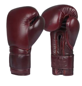 Guantes de Boxeo de Cuero de Primera Calidad Profesional, Impermeables, con Cierre de Gancho y Bucle, Personalizables para Hombres y Mujeres - Product Image 4