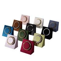 Stand Pajangan Perhiasan Kain Multi-Warna Miring Satu Kepala untuk Gelang, Aksesoris Toko Perhiasan, Properti Fotografi, Dekoratif