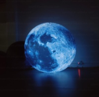 Décoration publicitaire planète lune géante gonflable personnalisée avec led