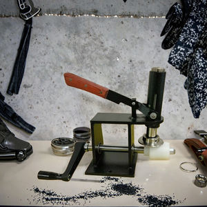 Máquina de prensado de suelas de acero inoxidable de grado DIY, equipo manual de calzado artesanal para reparación de botas y zapatos, 220V/110V, 6kg, OEM - Product Image 2