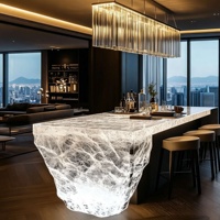 Comptoir de bar en résine transparente LED de luxe sur mesure, îlot de bar moderne pour villa, comptoir de divertissement de cuisine sur mesure