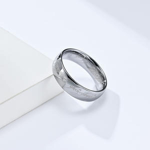 Anillo <span class=keywords><strong>de</strong></span> Moda Nuevo Estilo <span class=keywords><strong>El</strong></span> <span class=keywords><strong>Señor</strong></span> <span class=keywords><strong>de</strong></span> <span class=keywords><strong>los</strong></span> <span class=keywords><strong>Anillos</strong></span>, con Letras Góticas en <span class=keywords><strong>el</strong></span> Interior y <span class=keywords><strong>el</strong></span> Exterior, Grabado 3D, Anillo Hip-hop en Español y Sánscrito para Chicos - Product Image 1