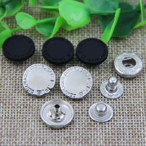 カスタムメイドの衣服アクセサリー衣類用の4つのパーツの金属製スプリングスナップボタン