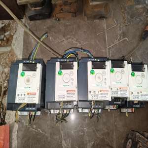 全新高性能库存 ATV12HU22M2/075M2，2.2KW/0.75KW，220V，2.2，0.75 适配PLC - Product Image 1